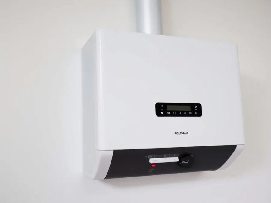 Caldera de gas de condensación instalada en una vivienda de Pamplona